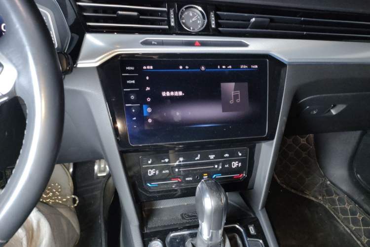 Used Volkswagen Magotan GTE Plug-in Hybrid 2022 GTE Luxury Model Audio And AC Panel
