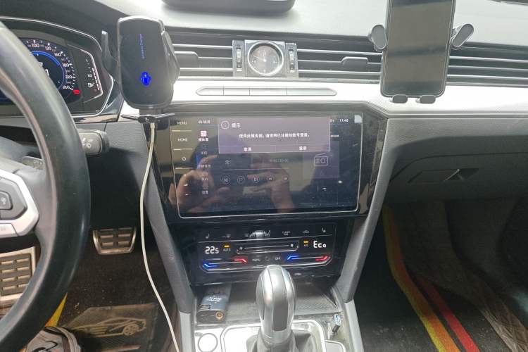 Used Volkswagen Magotan GTE Plug-in Hybrid 2022 GTE Luxury Model Audio And AC Panel