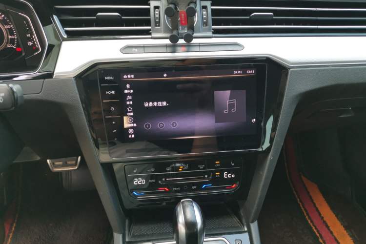 Used Volkswagen Magotan GTE Plug-in Hybrid 2022 GTE Luxury Model Audio And AC Panel