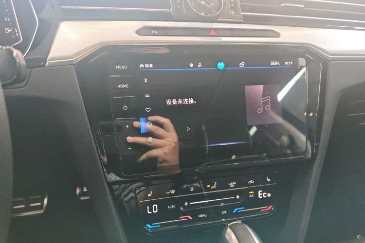 Used Volkswagen Magotan GTE Plug-in Hybrid 2022 GTE Luxury Model Audio And AC Panel