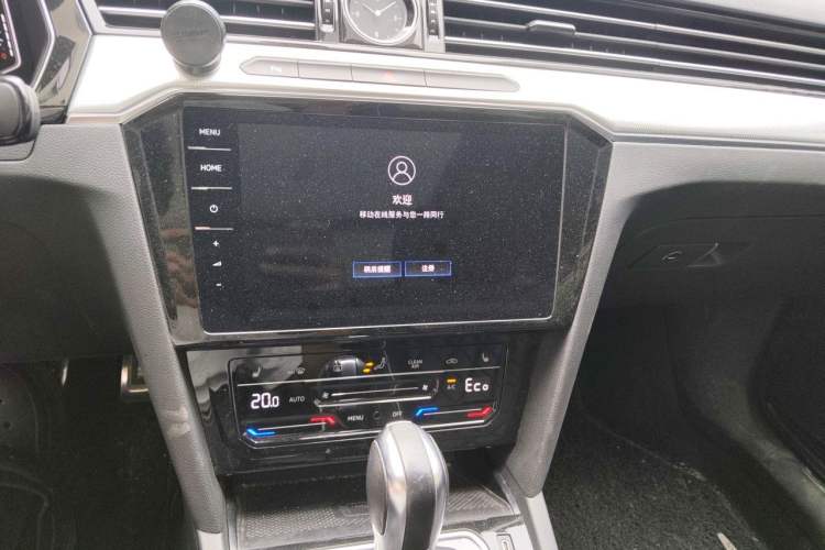 Used Volkswagen Magotan GTE Plug-in Hybrid 2022 GTE Luxury Model Audio And AC Panel