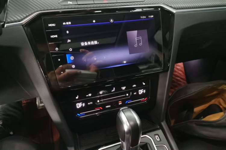 Used Volkswagen Magotan GTE Plug-in Hybrid 2022 GTE Luxury Model Audio And AC Panel