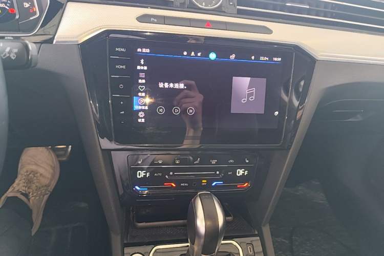 Used Volkswagen Magotan GTE Plug-in Hybrid 2022 GTE Luxury Model Audio And AC Panel