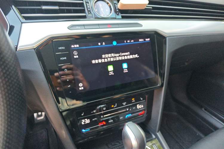 Used Volkswagen Magotan GTE Plug-in Hybrid 2022 GTE Luxury Model Audio And AC Panel