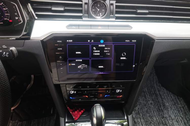 Used Volkswagen Magotan GTE Plug-in Hybrid 2022 GTE Luxury Model Audio And AC Panel