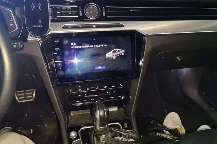 Used Volkswagen Magotan GTE Plug-in Hybrid 2022 GTE Prestige Model Audio And AC Panel