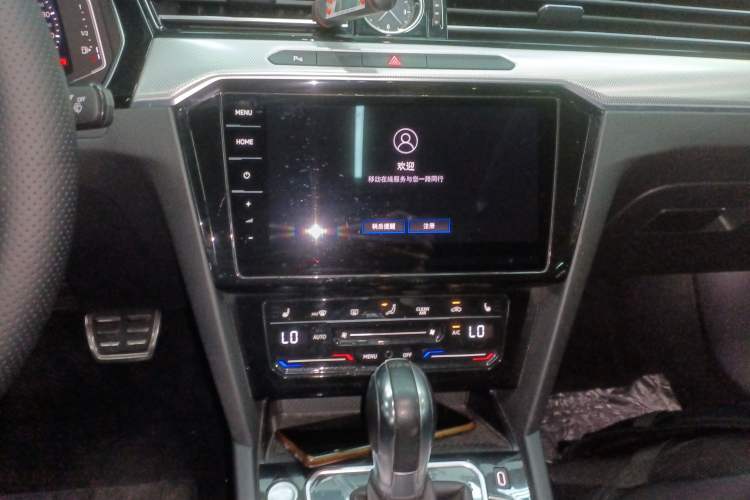 Used Volkswagen Magotan GTE Plug-in Hybrid 2022 GTE Luxury Model Audio And AC Panel