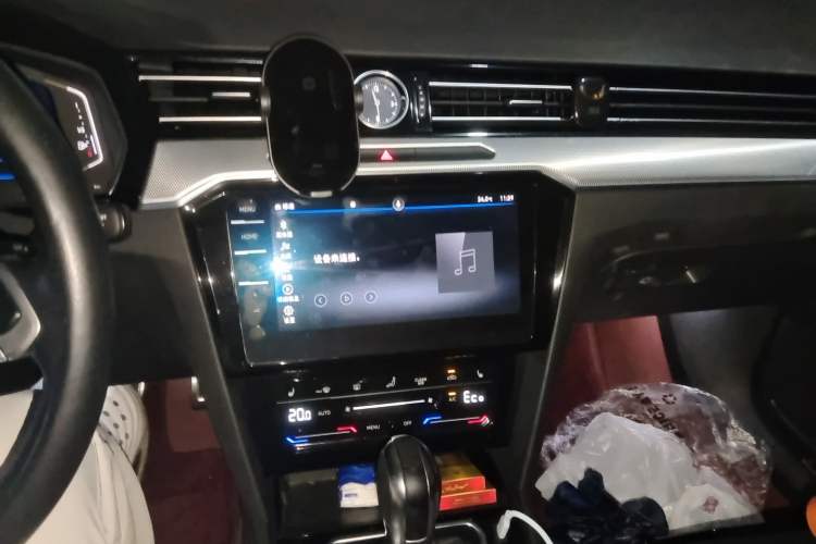 Used Volkswagen Magotan GTE Plug-in Hybrid 2022 GTE Luxury Model Audio And AC Panel