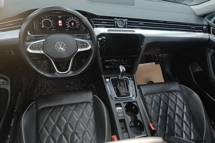 Used Volkswagen Magotan GTE Plug-in Hybrid 2022 GTE Luxury Model Center Console