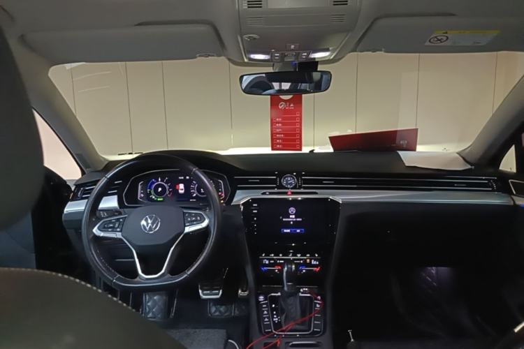 Used Volkswagen Magotan GTE Plug-in Hybrid 2022 GTE Luxury Model Center Console