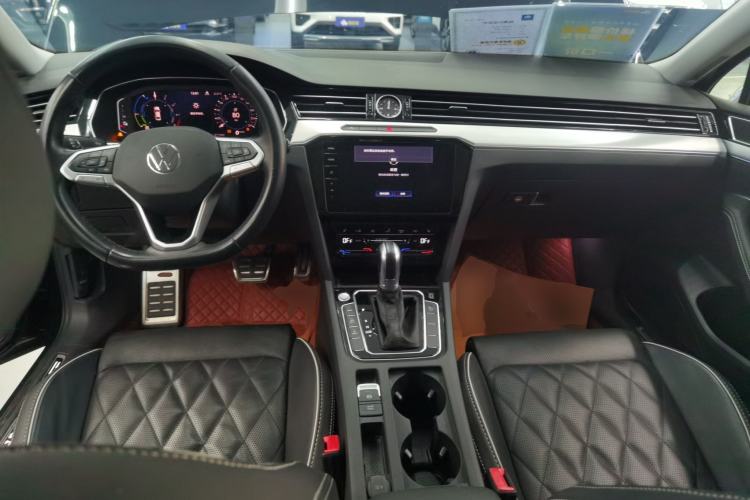 Used Volkswagen Magotan GTE Plug-in Hybrid 2022 GTE Luxury Model Center Console