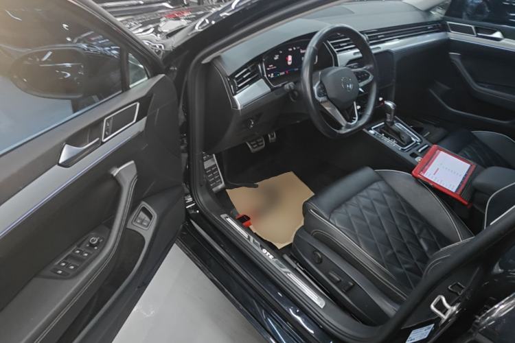 Used Volkswagen Magotan GTE Plug-in Hybrid 2022 GTE Luxury Model Driver Seat