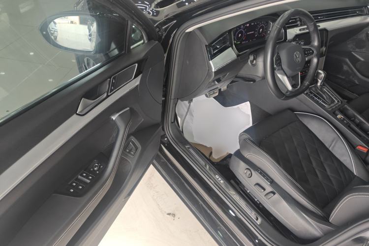 Used Volkswagen Magotan GTE Plug-in Hybrid 2022 GTE Prestige Model Driver Seat