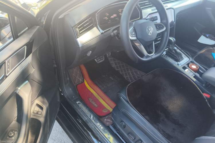 Used Volkswagen Magotan GTE Plug-in Hybrid 2022 GTE Luxury Model Driver Seat