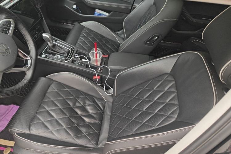 Used Volkswagen Magotan GTE Plug-in Hybrid 2022 GTE Luxury Model Driver Seat