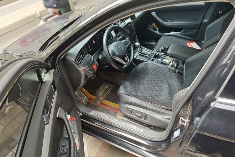 Used Volkswagen Magotan GTE Plug-in Hybrid 2022 GTE Luxury Model Driver Seat