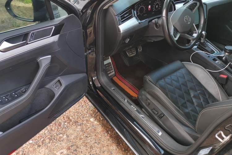 Used Volkswagen Magotan GTE Plug-in Hybrid 2022 GTE Luxury Model Driver Seat