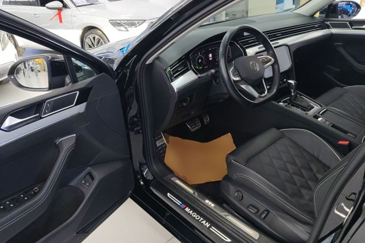 Used Volkswagen Magotan GTE Plug-in Hybrid 2022 GTE Luxury Model Driver Seat