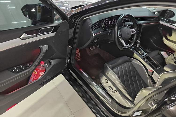 Used Volkswagen Magotan GTE Plug-in Hybrid 2022 GTE Luxury Model Driver Seat