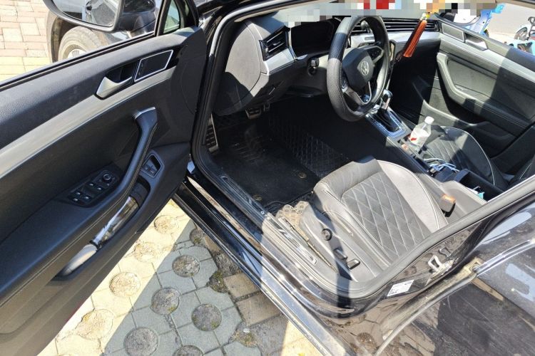 Used Volkswagen Magotan GTE Plug-in Hybrid 2022 GTE Luxury Model Driver Seat