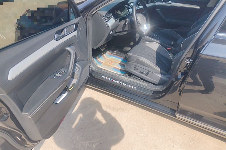 Used Volkswagen Magotan GTE Plug-in Hybrid 2022 GTE Luxury Model Driver Seat