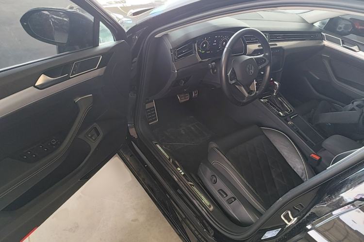 Used Volkswagen Magotan GTE Plug-in Hybrid 2022 GTE Luxury Model Driver Seat
