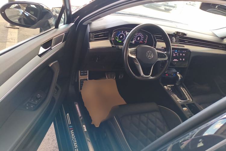 Used Volkswagen Magotan GTE Plug-in Hybrid 2022 GTE Luxury Model Driver Seat