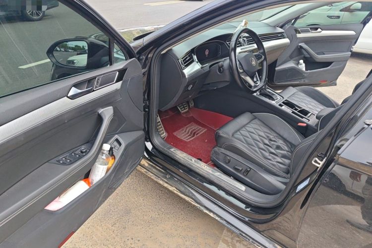Used Volkswagen Magotan GTE Plug-in Hybrid 2022 GTE Luxury Model Driver Seat