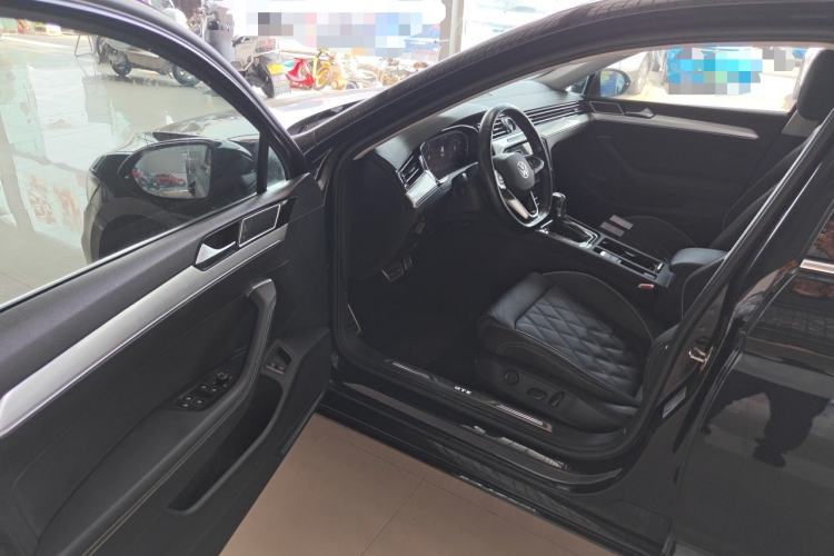 Used Volkswagen Magotan GTE Plug-in Hybrid 2022 GTE Luxury Model Driver Seat