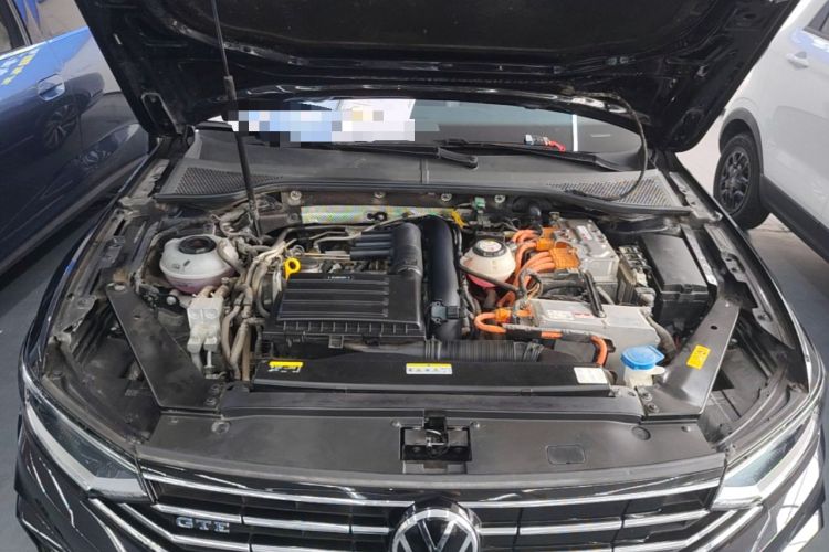 Used Volkswagen Magotan GTE Plug-in Hybrid 2022 GTE Luxury Model Engine Bay