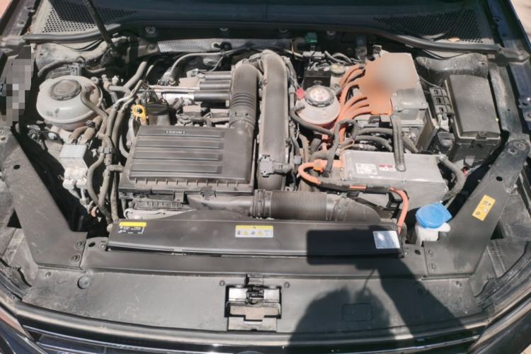 Used Volkswagen Magotan GTE Plug-in Hybrid 2022 GTE Luxury Model Engine Bay