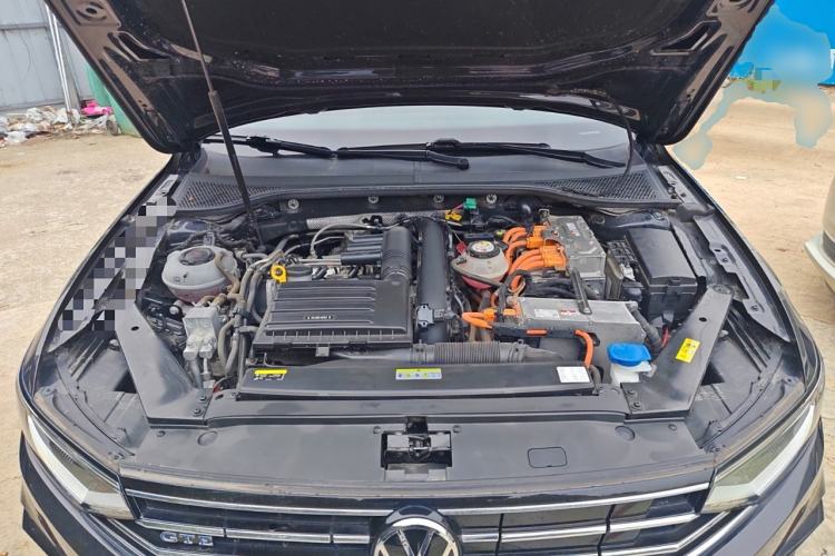 Used Volkswagen Magotan GTE Plug-in Hybrid 2022 GTE Luxury Model Engine Bay