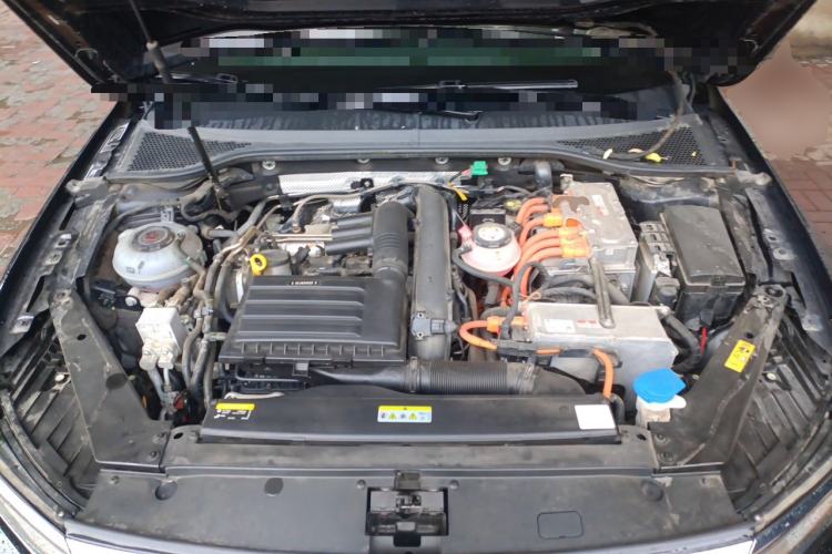 Used Volkswagen Magotan GTE Plug-in Hybrid 2022 GTE Prestige Model Engine Bay