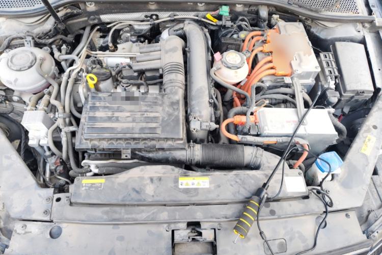 Used Volkswagen Magotan GTE Plug-in Hybrid 2022 GTE Luxury Model Engine Bay