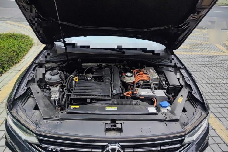 Used Volkswagen Magotan GTE Plug-in Hybrid 2022 GTE Luxury Model Engine Bay