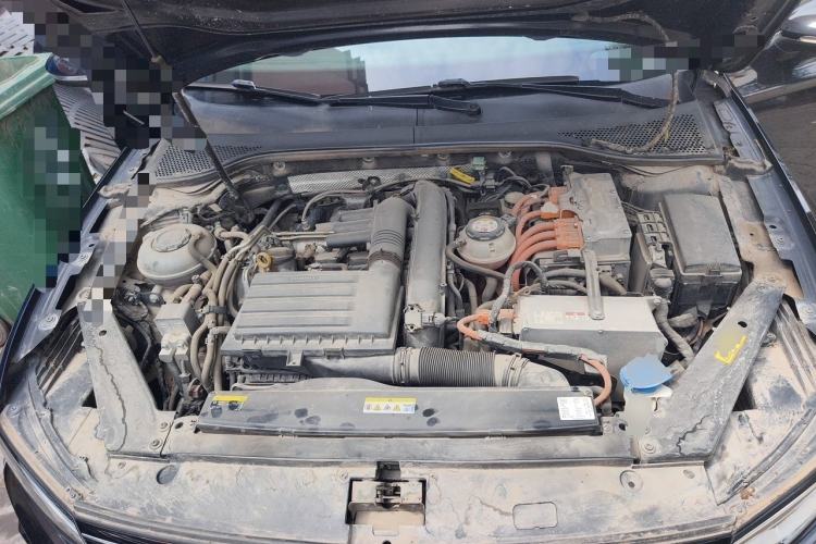 Used Volkswagen Magotan GTE Plug-in Hybrid 2022 GTE Luxury Model Engine Bay