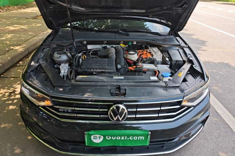 Used Volkswagen Magotan GTE Plug-in Hybrid 2022 GTE Luxury Model Engine Bay