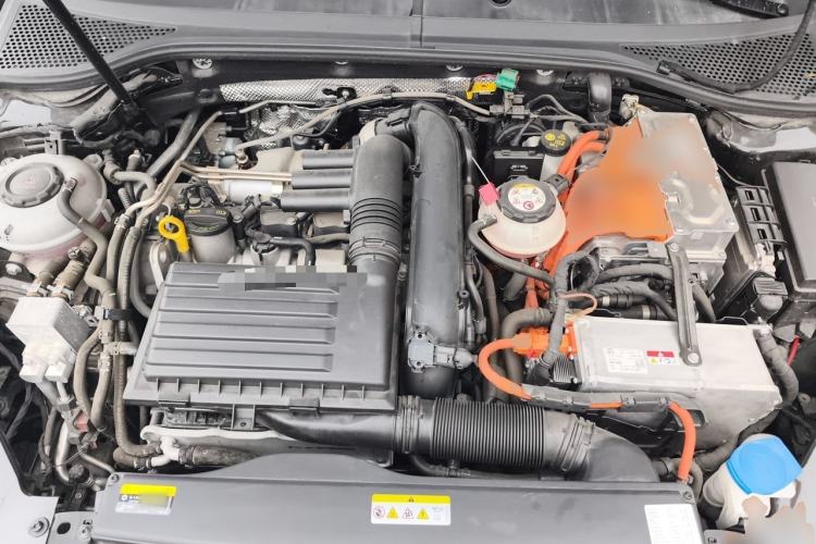 Used Volkswagen Magotan GTE Plug-in Hybrid 2022 GTE Luxury Model Engine Bay