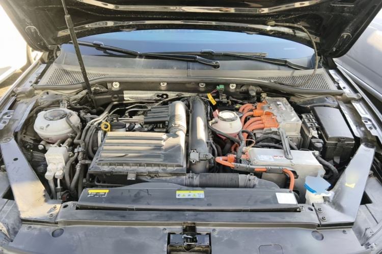 Used Volkswagen Magotan GTE Plug-in Hybrid 2022 GTE Luxury Model Engine Bay