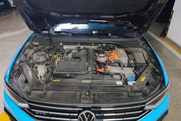 Used Volkswagen Magotan GTE Plug-in Hybrid 2022 GTE Luxury Model Engine Bay