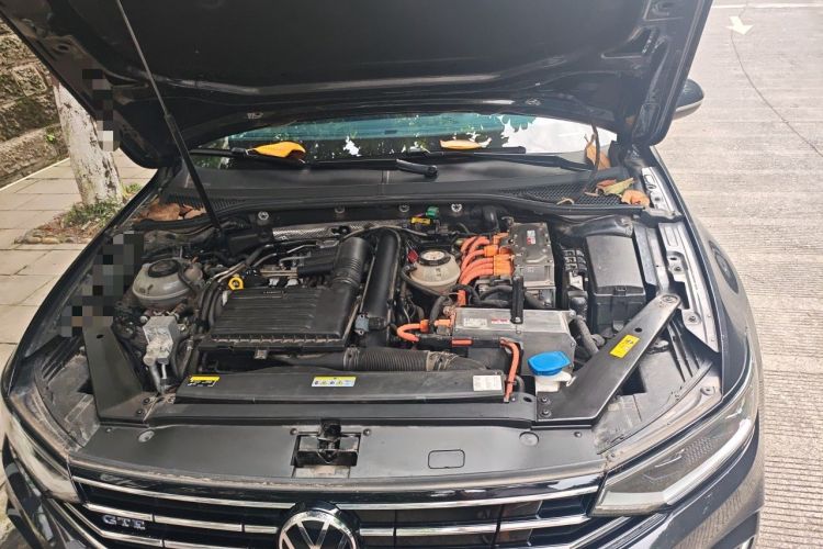 Used Volkswagen Magotan GTE Plug-in Hybrid 2022 GTE Luxury Model Engine Bay