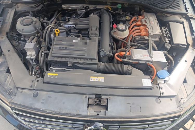 Used Volkswagen Magotan GTE Plug-in Hybrid 2022 GTE Luxury Model Engine Bay