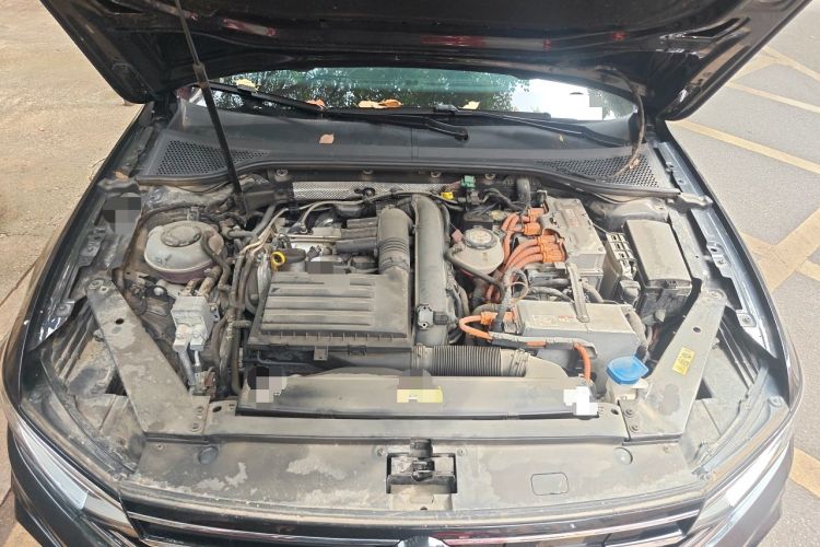 Used Volkswagen Magotan GTE Plug-in Hybrid 2022 GTE Luxury Model Engine Bay