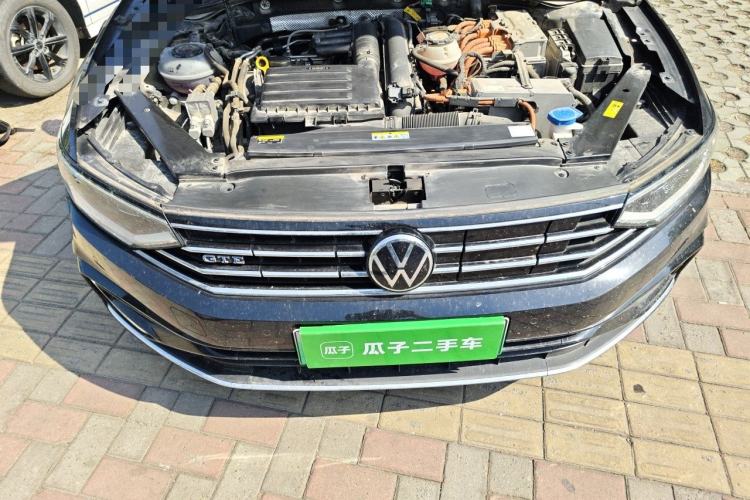 Used Volkswagen Magotan GTE Plug-in Hybrid 2022 GTE Luxury Model Engine Bay
