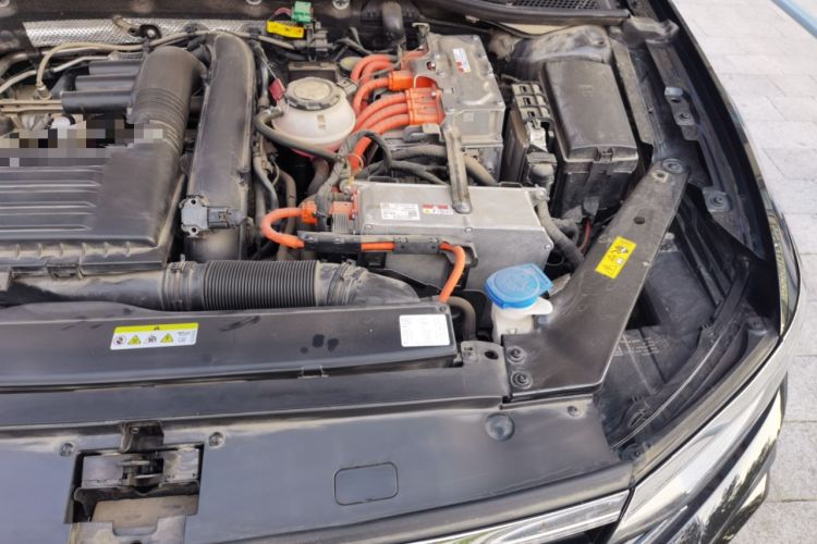Used Volkswagen Magotan GTE Plug-in Hybrid 2022 GTE Luxury Model Engine Bay Left
