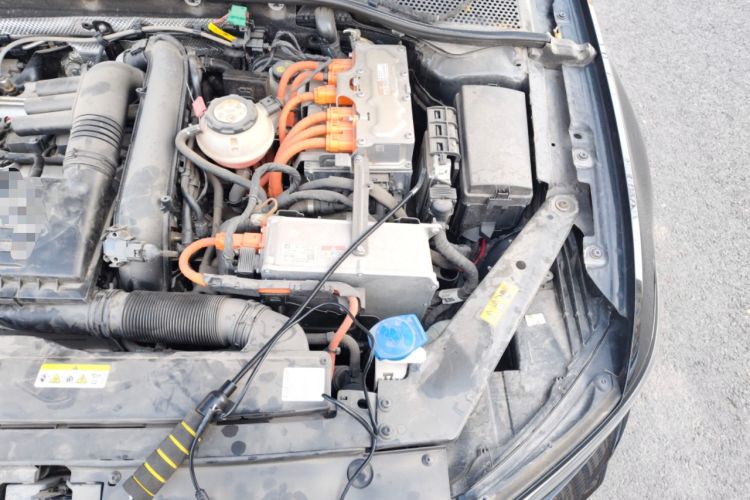 Used Volkswagen Magotan GTE Plug-in Hybrid 2022 GTE Luxury Model Engine Bay Left