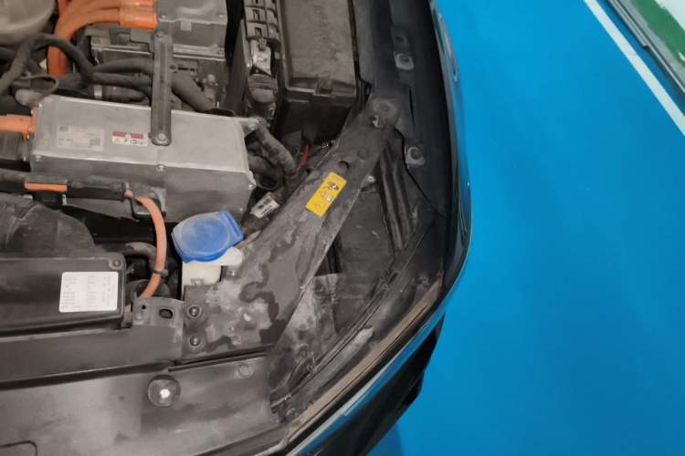 Used Volkswagen Magotan GTE Plug-in Hybrid 2022 GTE Luxury Model Engine Bay Left