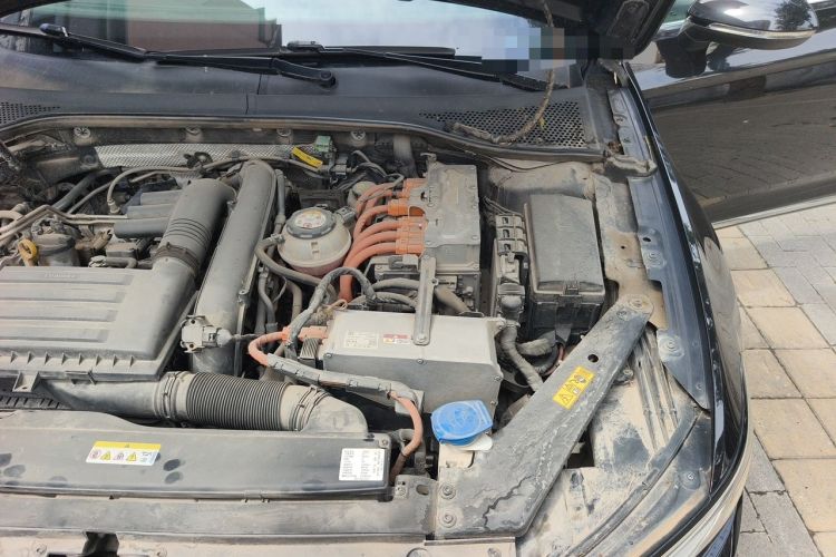 Used Volkswagen Magotan GTE Plug-in Hybrid 2022 GTE Luxury Model Engine Bay Left