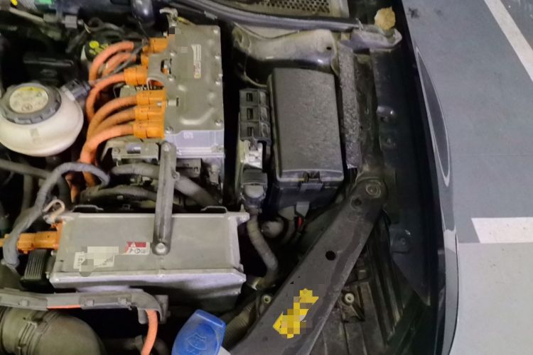 Used Volkswagen Magotan GTE Plug-in Hybrid 2022 GTE Prestige Model Engine Bay Left