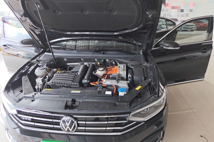 Used Volkswagen Magotan GTE Plug-in Hybrid 2022 GTE Luxury Model Engine Bay Left
